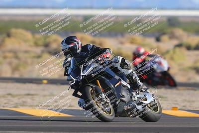 media/Nov-06-2023-Moto Forza (Mon) [[ce023d0744]]/3-Intermediate Group/Session 5 (Turn 4)/
